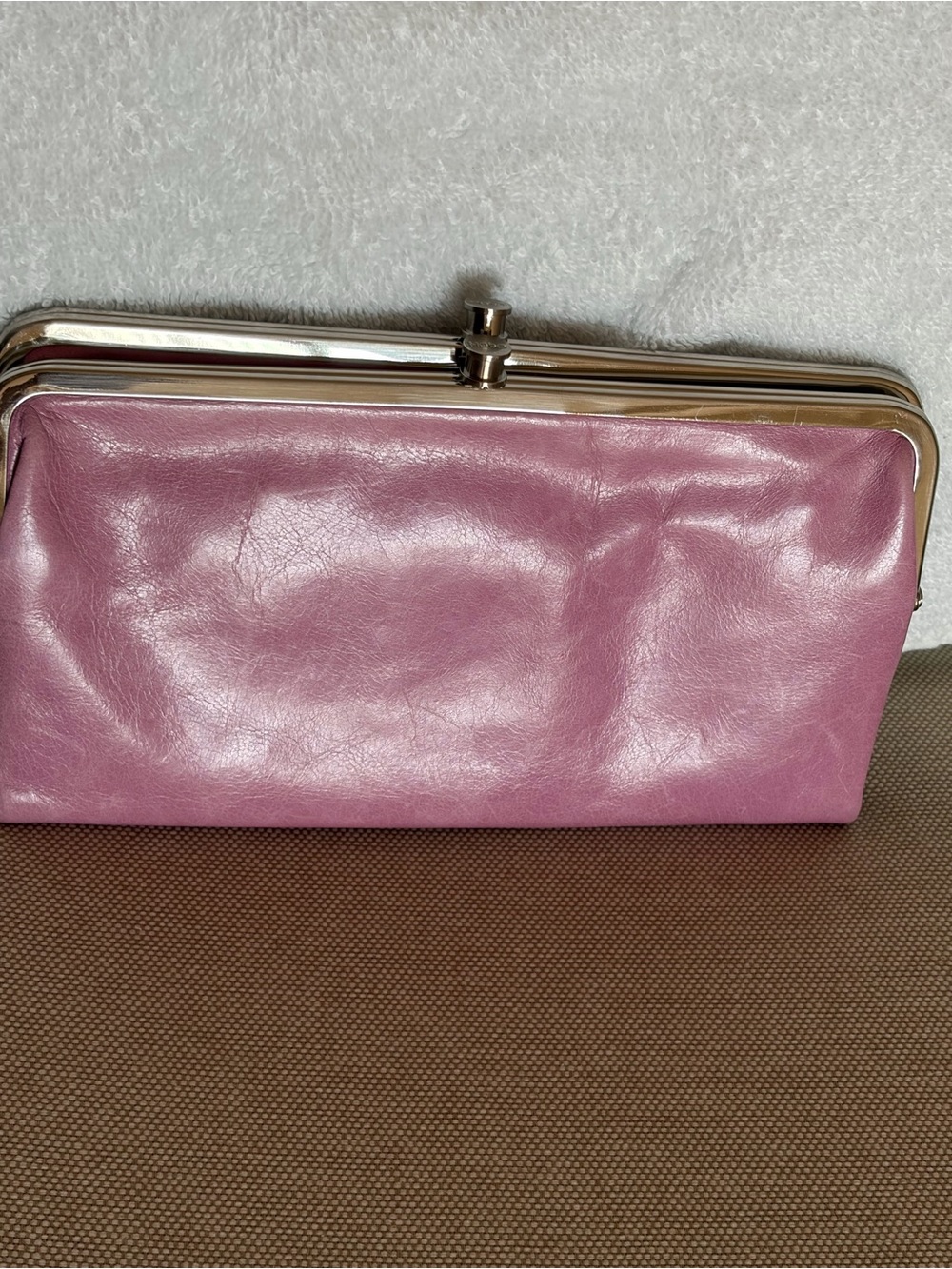 HOBO Lauren Lavender Leather Silver Frame KISS Lock Clasp  Clutch Flaw - Picture 2 of 10